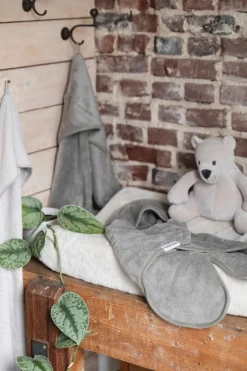 Børn BabysOnly Interiør></noscript>Baby's Only Hooded Baby Tæppe med Fødder Cozy, Urban Taupe