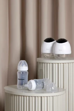 Beemoo Amning>CARE Wearable LED Elektrisk Brystpumpe Dobbelt inkl. Flasker 240 ml 2-pak