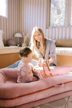 Børn DockATot Børnesenge & Tilbehør></noscript>Grand Babynest, Ginger Chambray