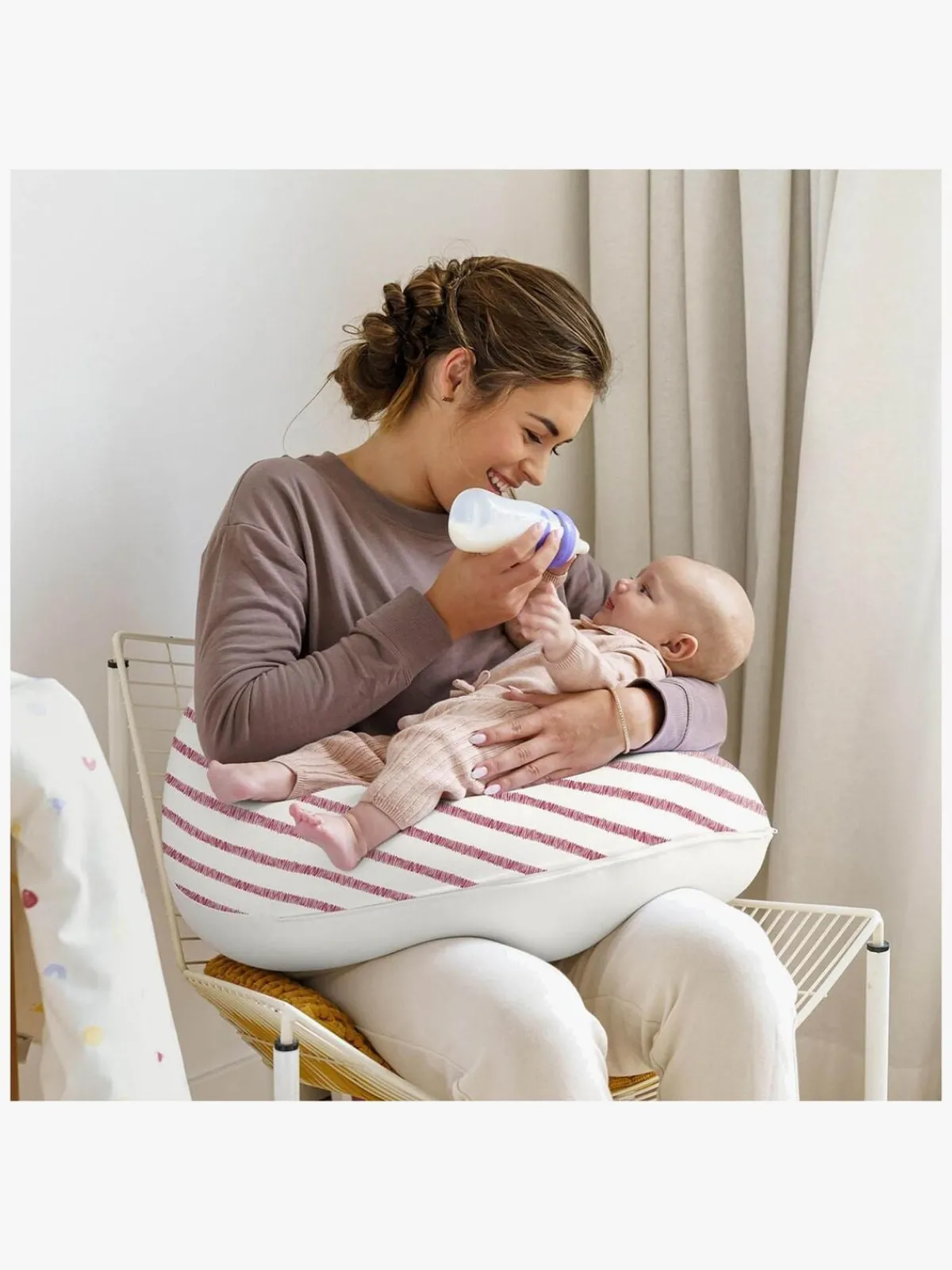 Doomoo Amme- & Graviditetspude Buddy Polka, Creme