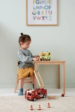 KidsConcept Legetøjsbiler & -Fartøjer></noscript>Kids Concept Aiden Ambulance