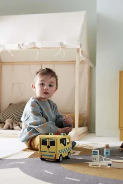 KidsConcept Legetøjsbiler & -Fartøjer></noscript>Kids Concept Aiden Ambulance