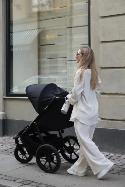 Lionelo Aktivitetsvogne></noscript>Azura Løbevogn, Black Onyx