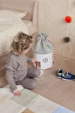 Børn OYOY Skak Gulvtæppe 48x80, Multi