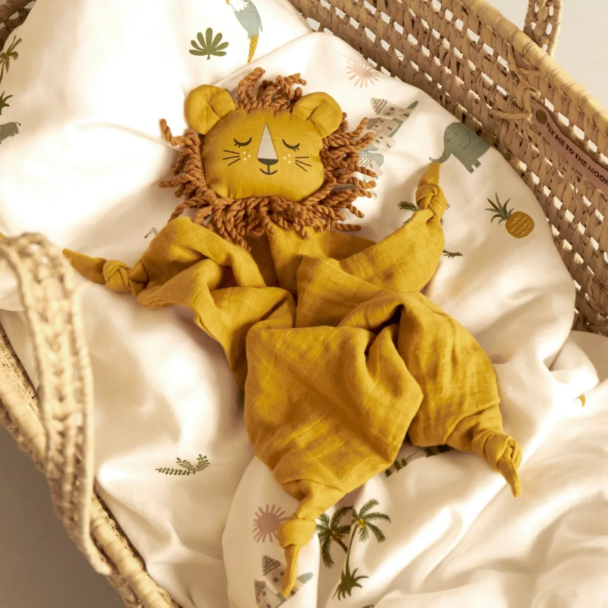 Roommate Stofbleer, Nusseklude & Babytæpper*Nusseklud Løve, Yellow Gul